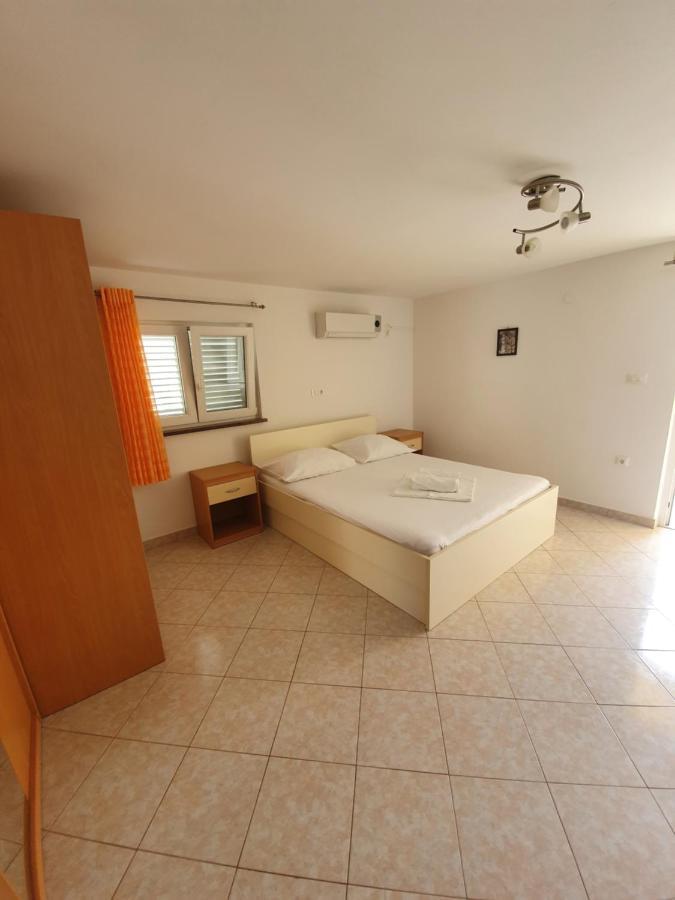 Apartmani Vrtlici Zdenka Stara Novalja Exterior foto