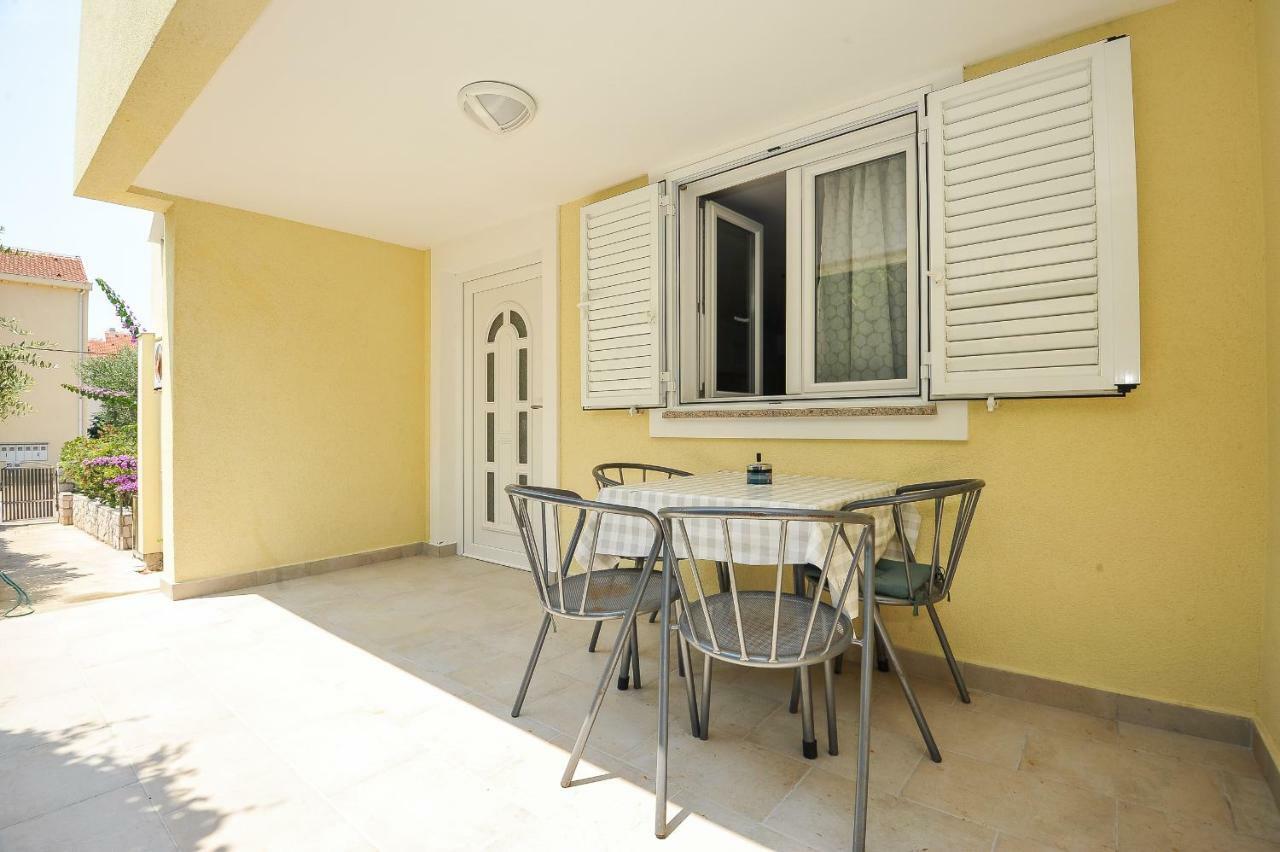 Apartmani Vrtlici Zdenka Stara Novalja Exterior foto