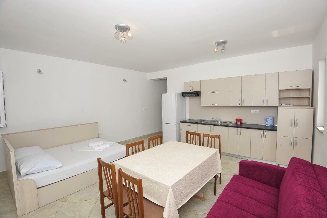 Apartmani Vrtlici Zdenka Stara Novalja Exterior foto