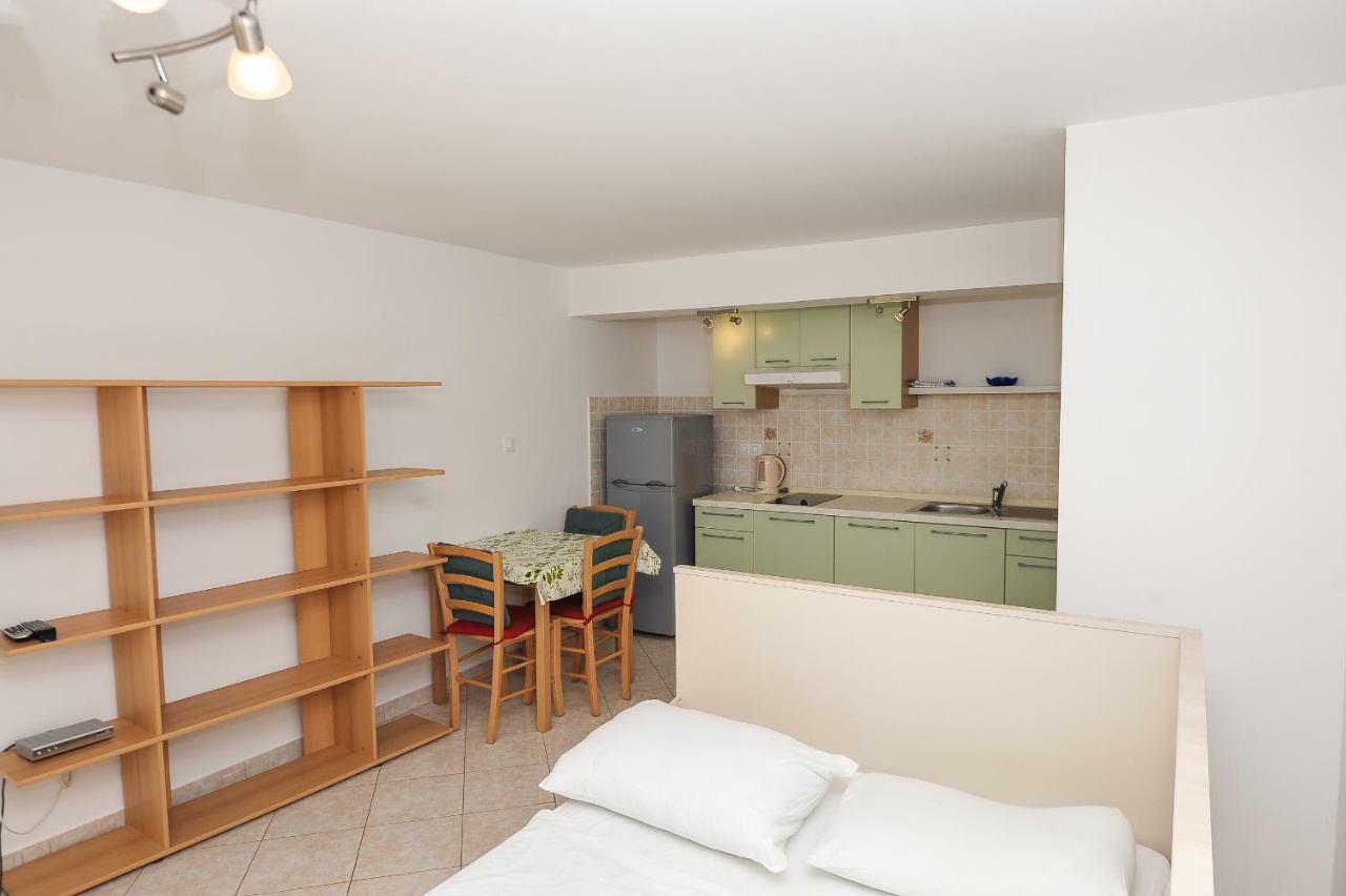 Apartmani Vrtlici Zdenka Stara Novalja Exterior foto