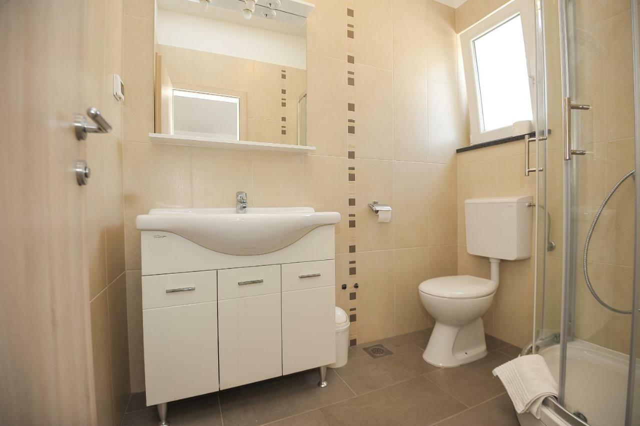 Apartmani Vrtlici Zdenka Stara Novalja Exterior foto