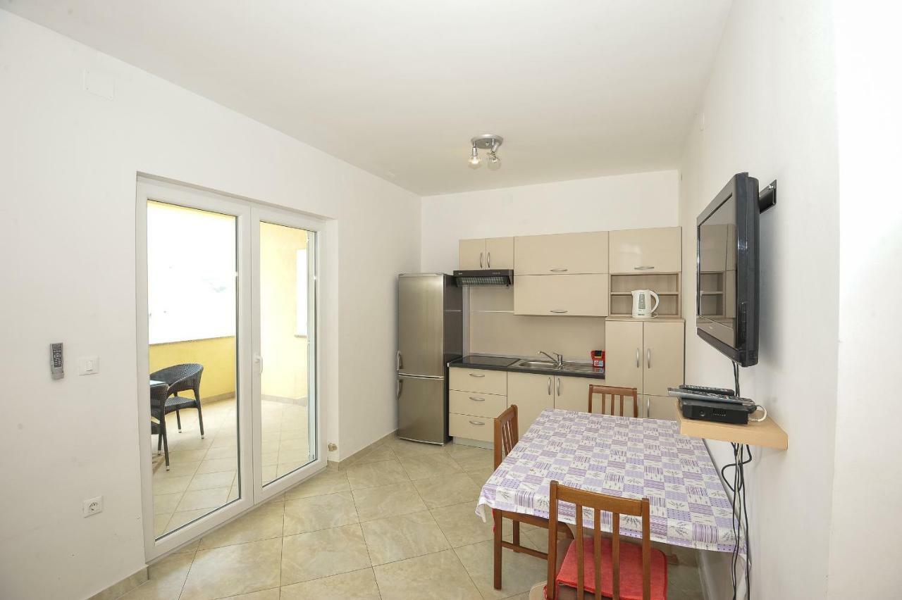 Apartmani Vrtlici Zdenka Stara Novalja Exterior foto