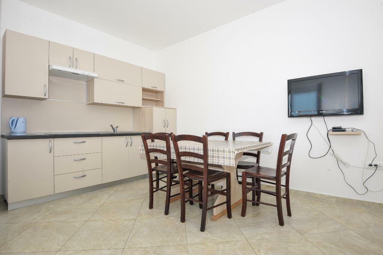 Apartmani Vrtlici Zdenka Stara Novalja Exterior foto